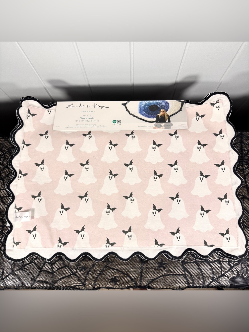 NEW London Kaye Pretty Ghost Halloween Placemats